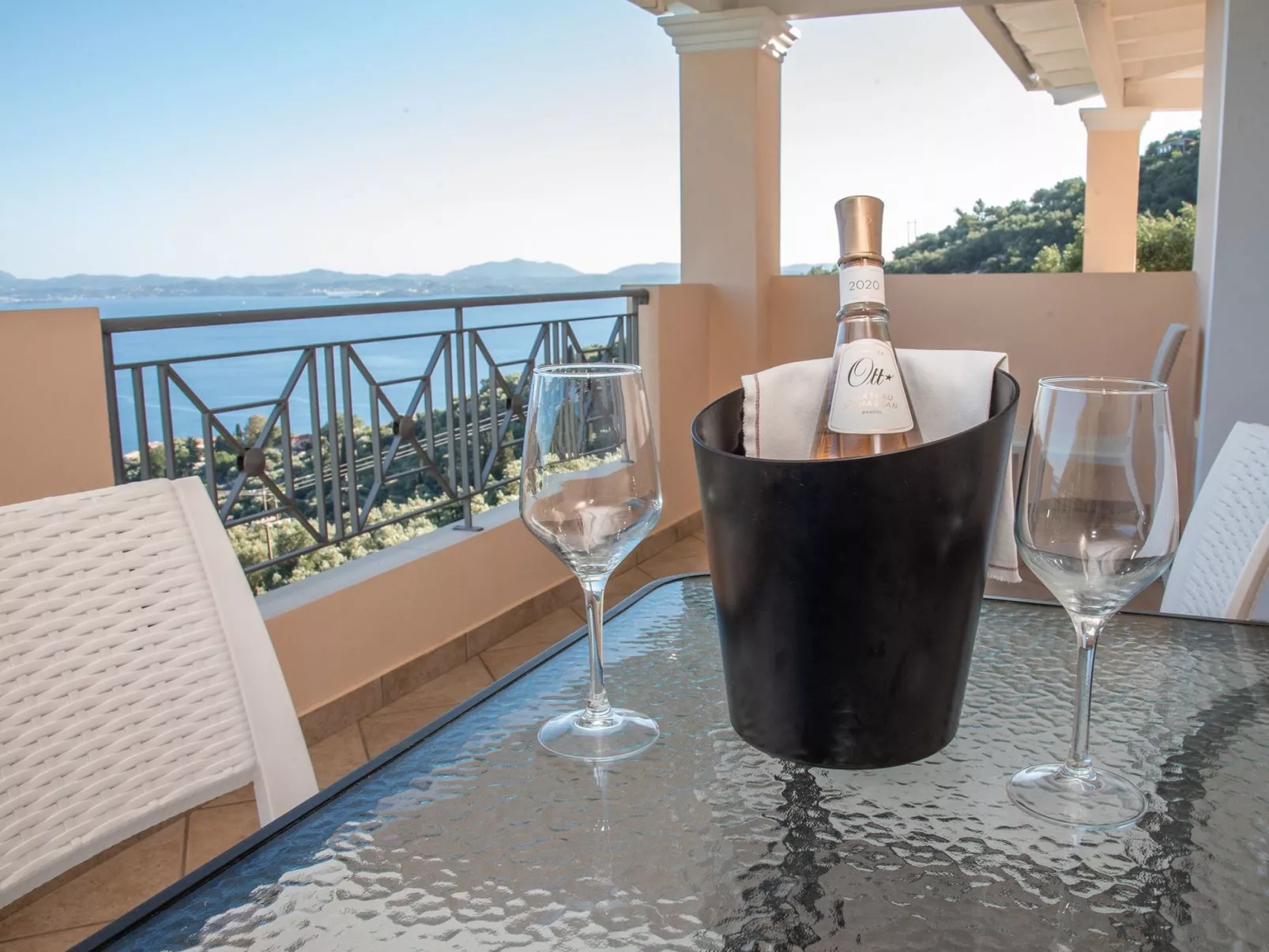 Villa Sotiris mit Pool und herrlichem Meerblick-Image-tags.info