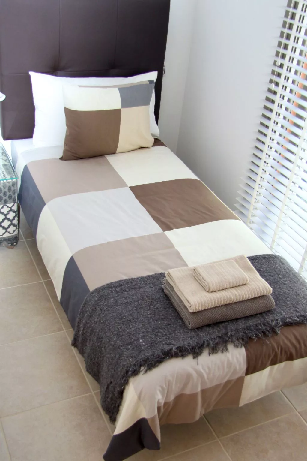 Mit Pool für 2 Personen und 4 Kinder-Binnen