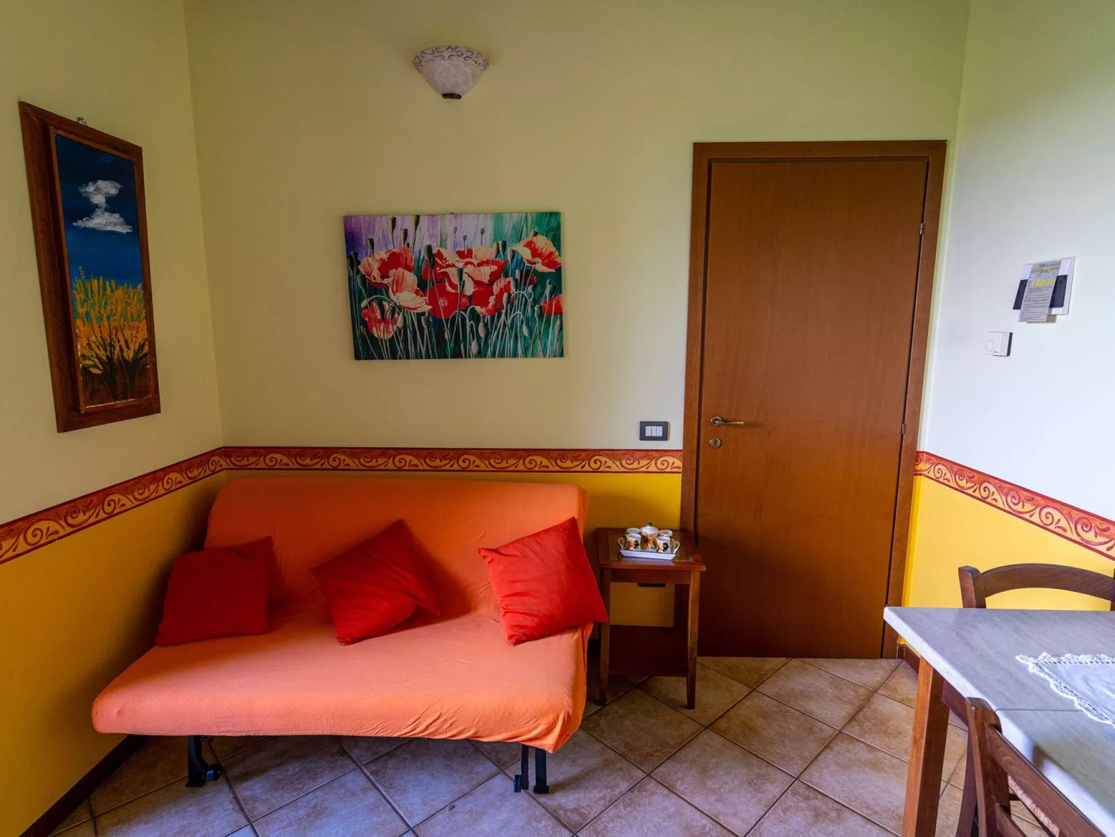 Nespolo' Wohnung mit Gemeinschaftspool-Binnen