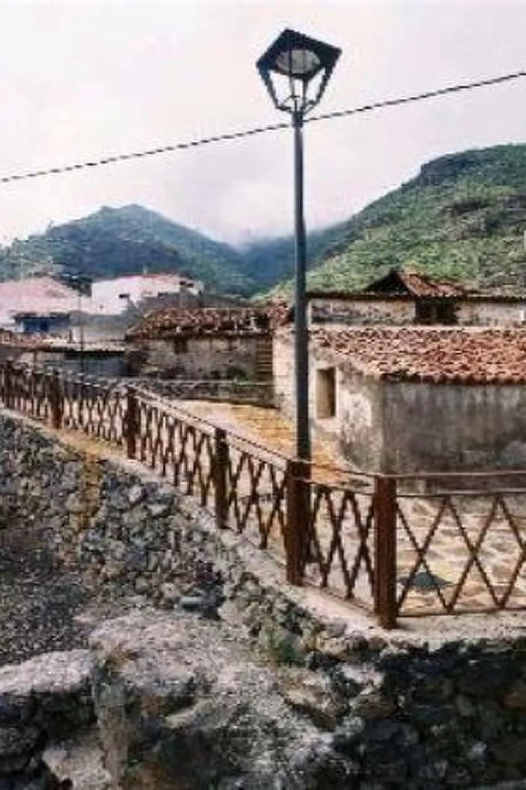 Haus mit Schwimmbad-Whirlpool in ruhiger Umgebung.-Image-tags.info