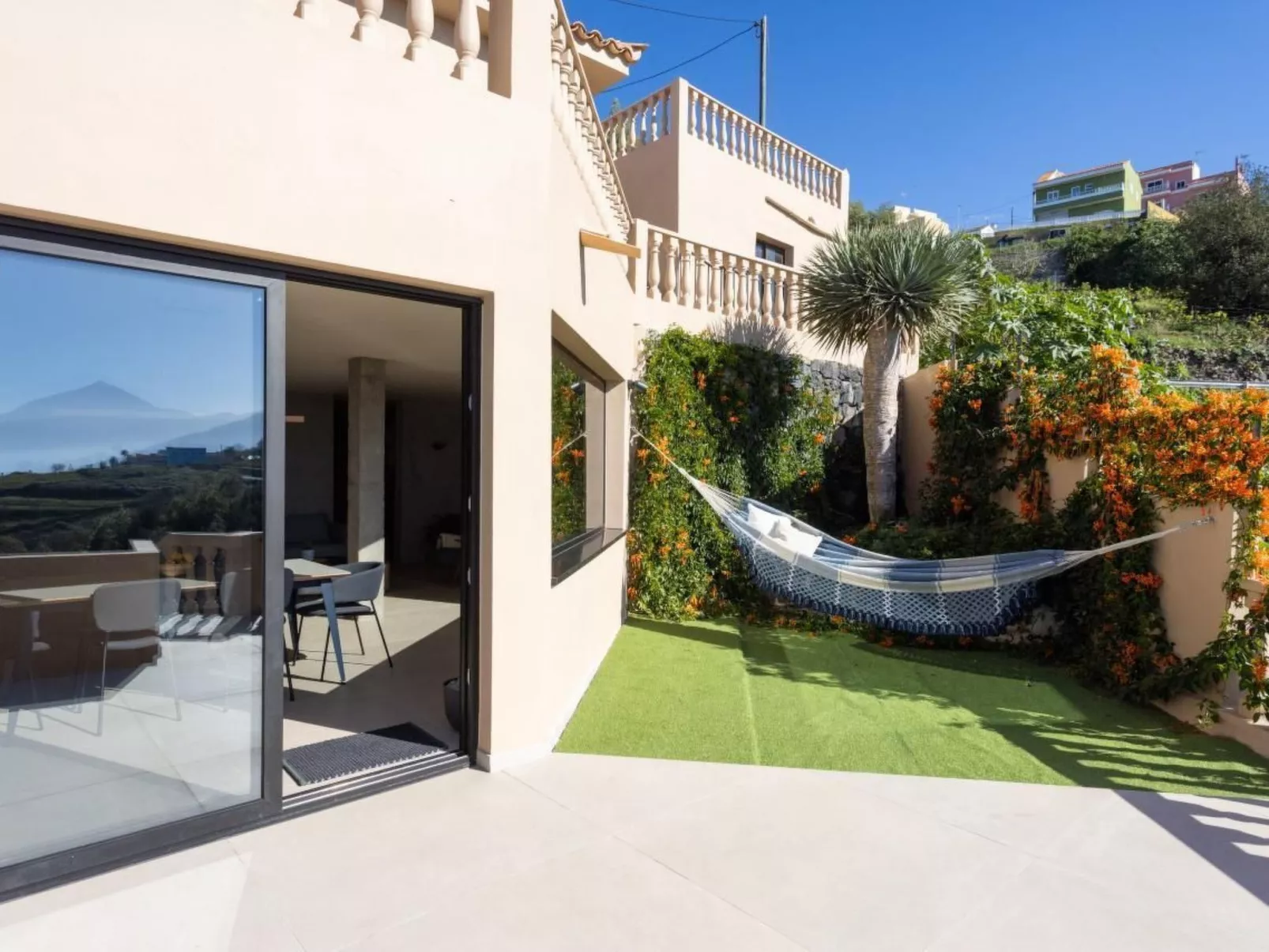 'Chic Escape Villa': Design mit Meerblick-Buiten