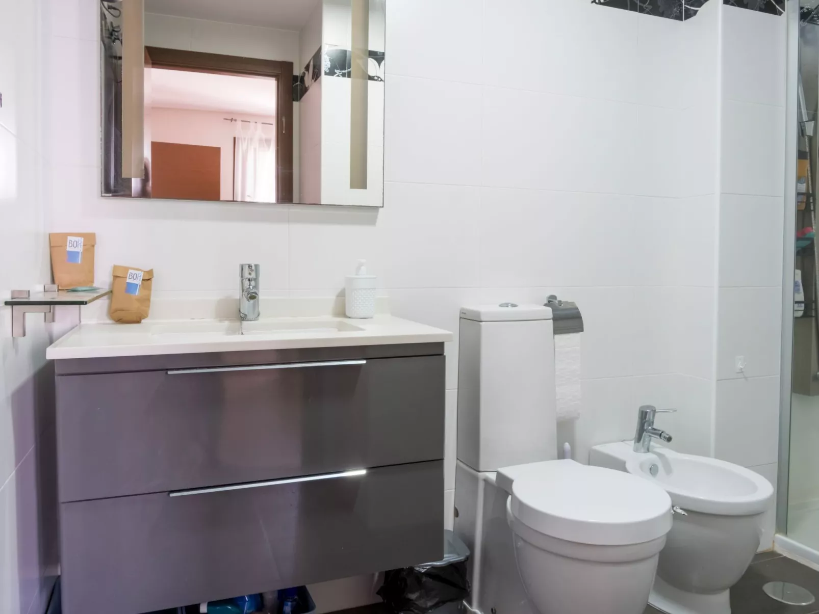 Entspannungs- und Aktivitätsumgebung - E-Ladegerät-Binnen