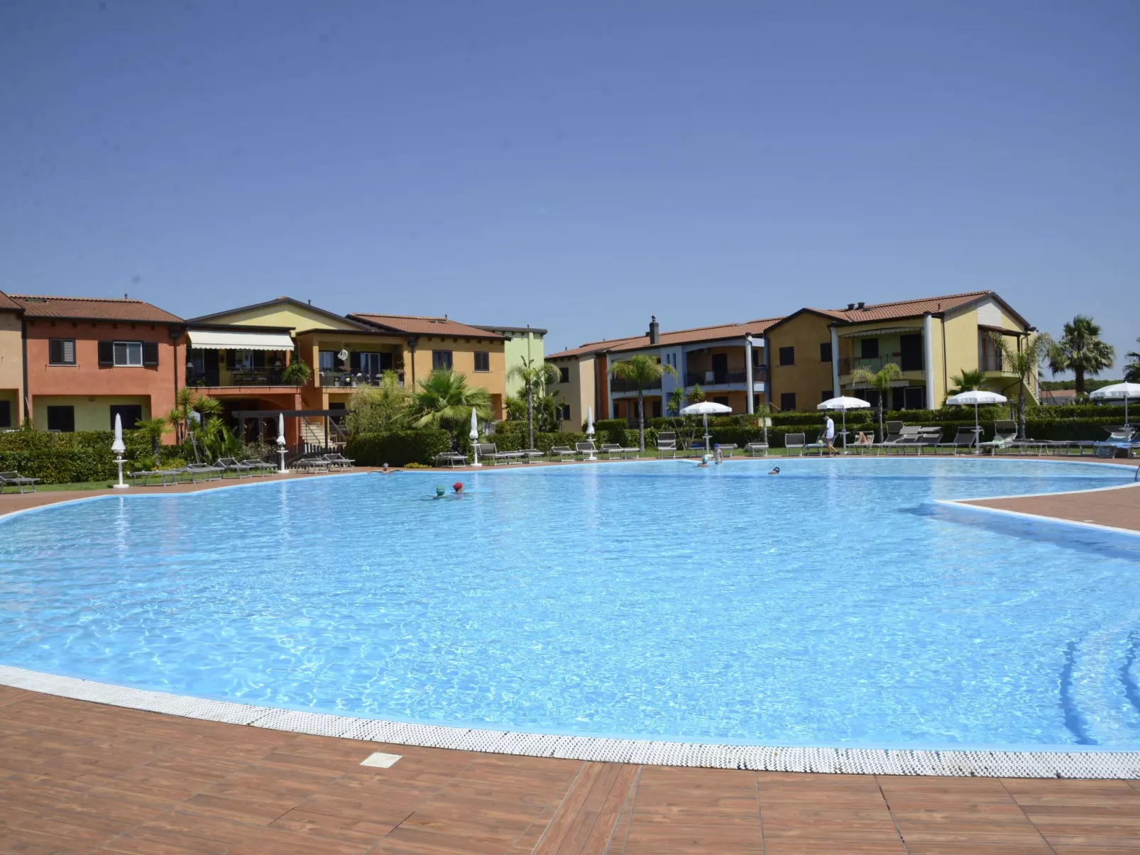 Wohnung 'Artemide' mit Infinity-Pool-Buiten