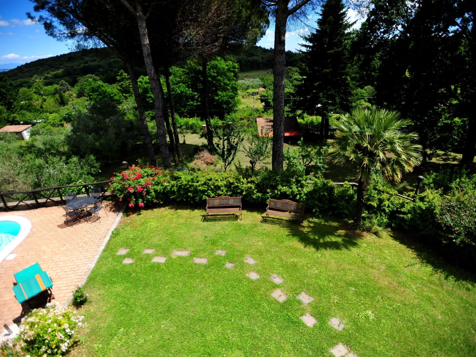 Villa 'Der Kirschbaum'-Buiten