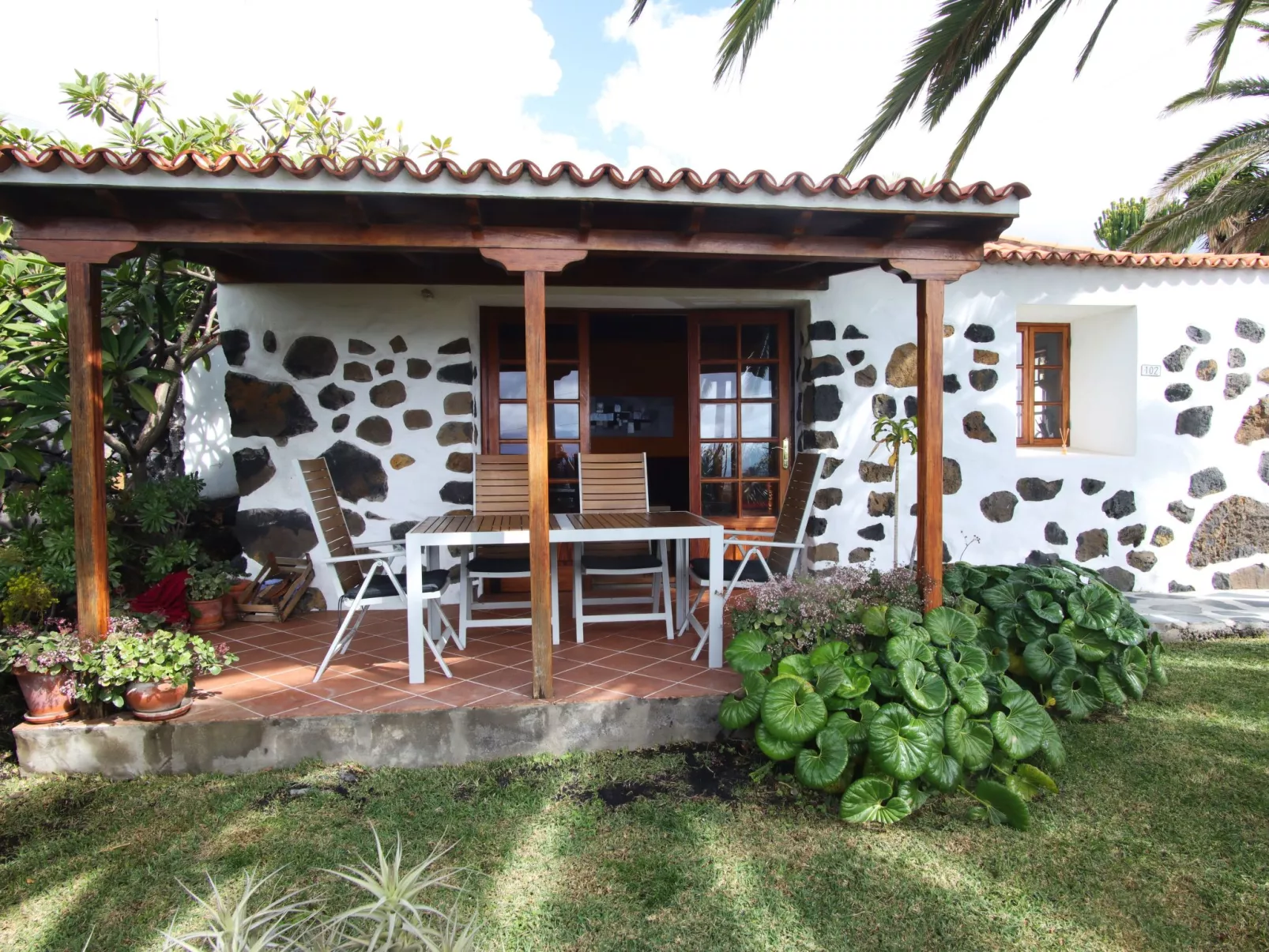 Casa Tanausu - Typisch kanarische Ferienunterkunft-Buiten