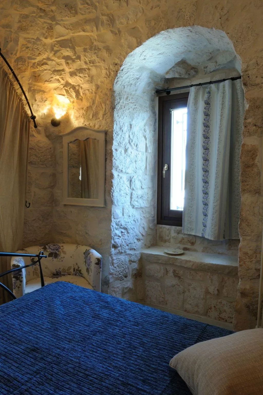 Neuer fabelhafter Trullo mit privatem Pool-Binnen