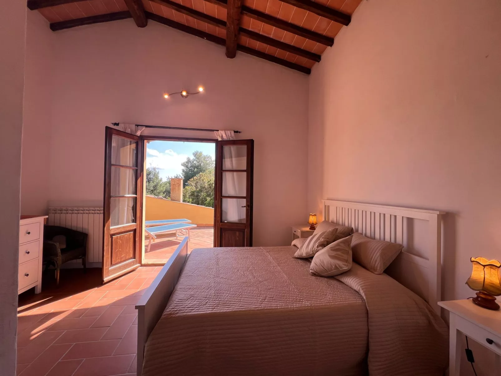 Exklusiv Ferienhaus Elba mit Panorama und Garten-Image-tags.info