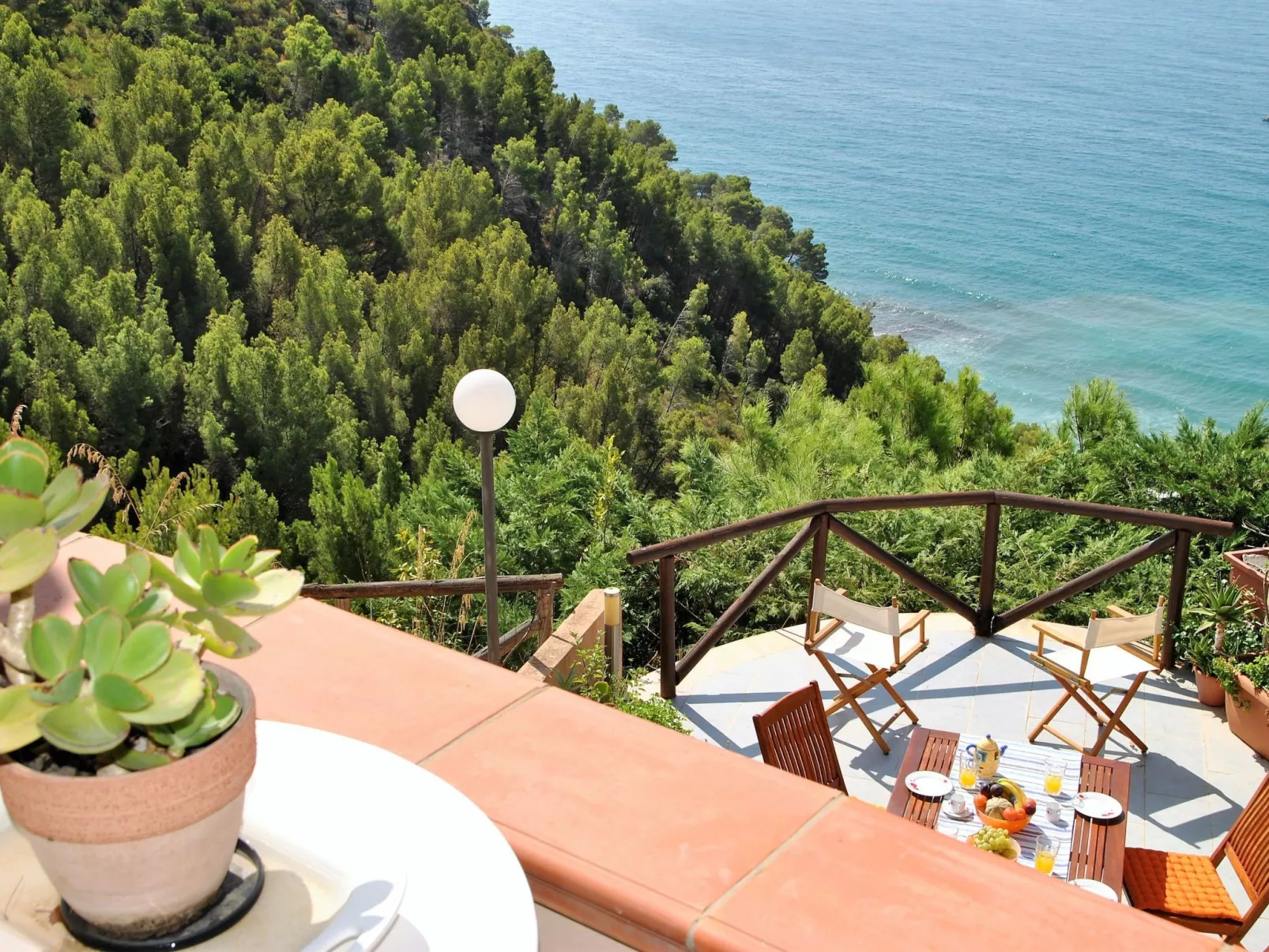Haus in Sperlonga mit Terrasse und Grill-Buiten