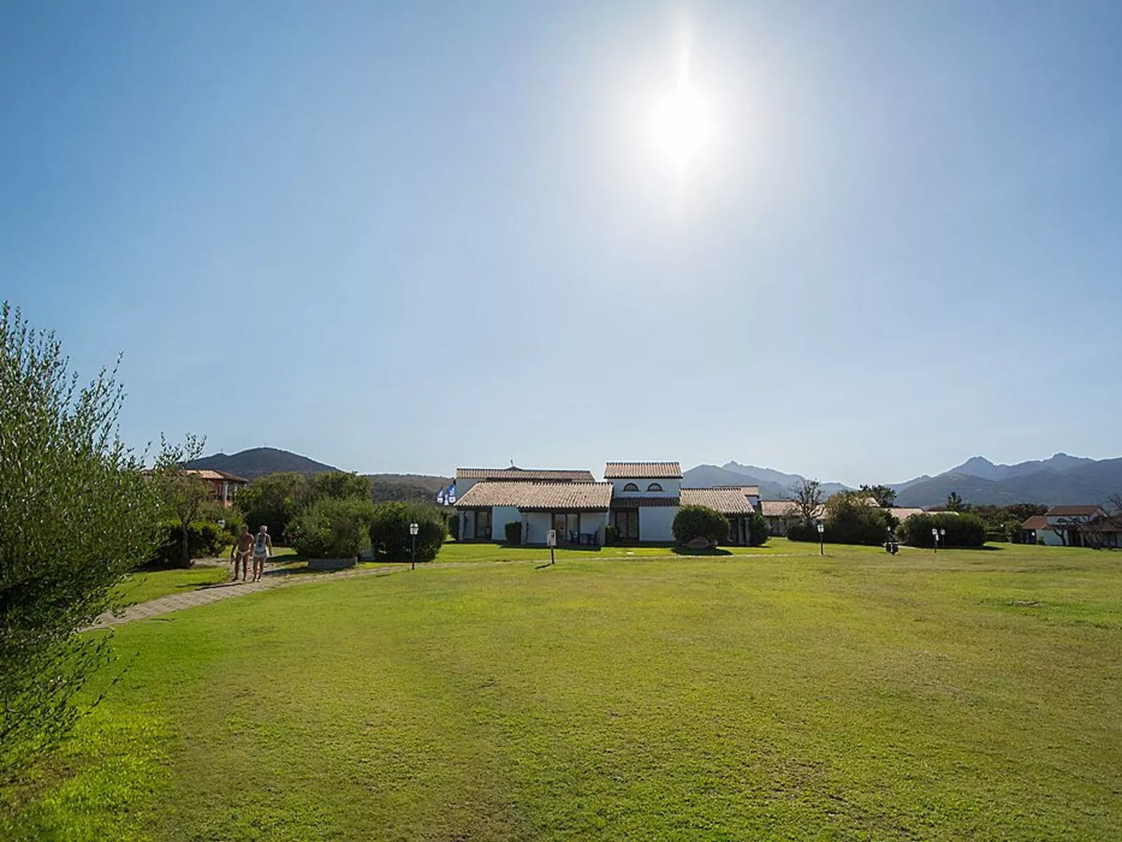 Apt. Eldi 2A, mit gemeinsamem Schwimmbad-Buiten