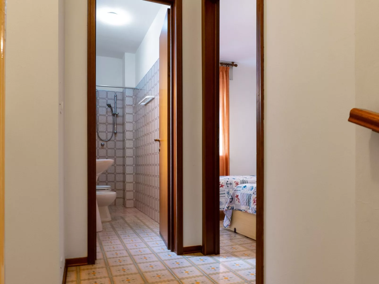 "Ollimpia 82" - Binnen