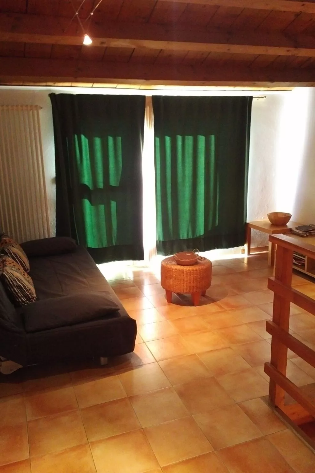 Zweijährige Terrassenwohnung-Binnen