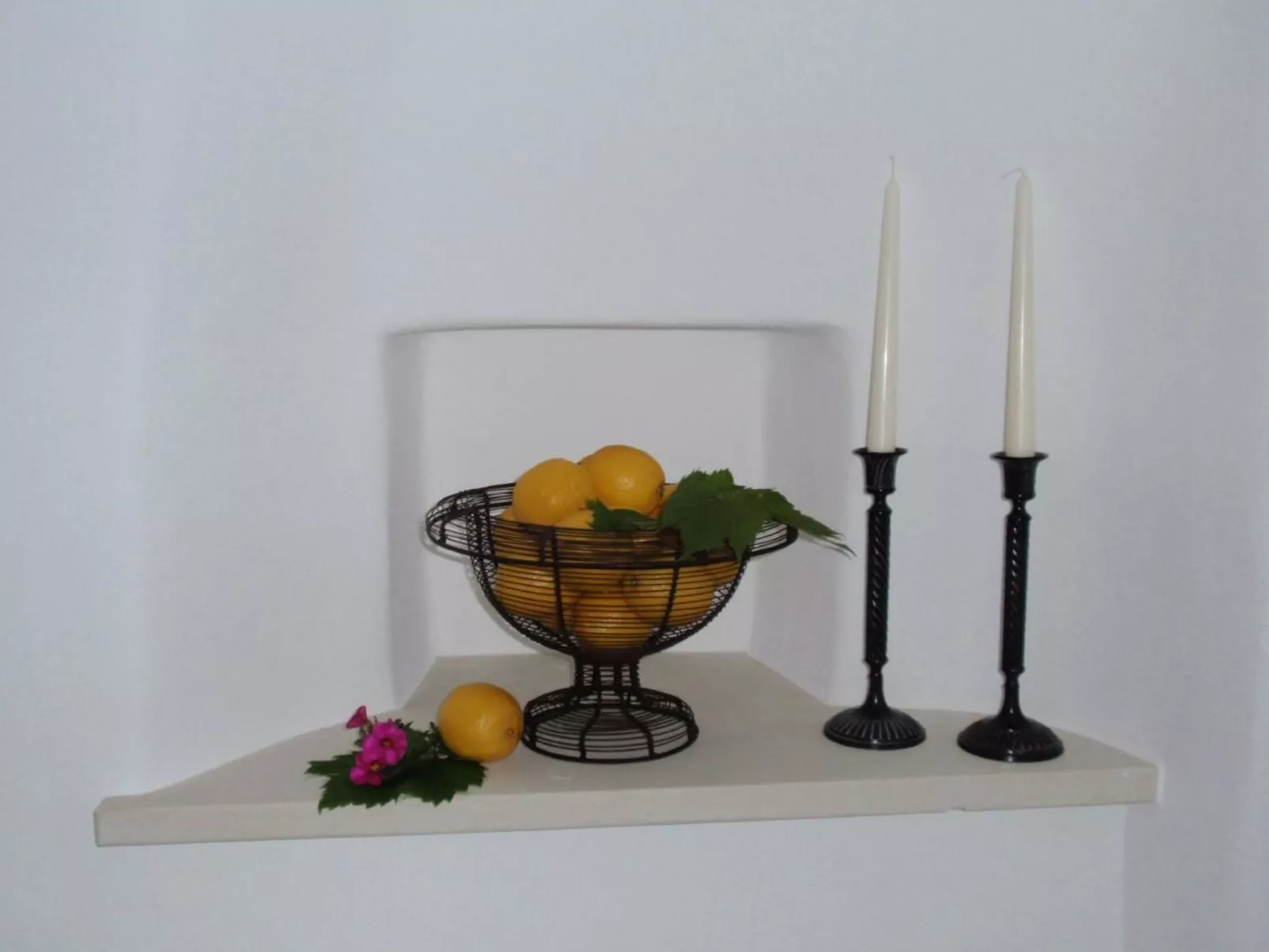 Traumhafter Rustico direkt am Ufer des Gardasees-Image-tags.info