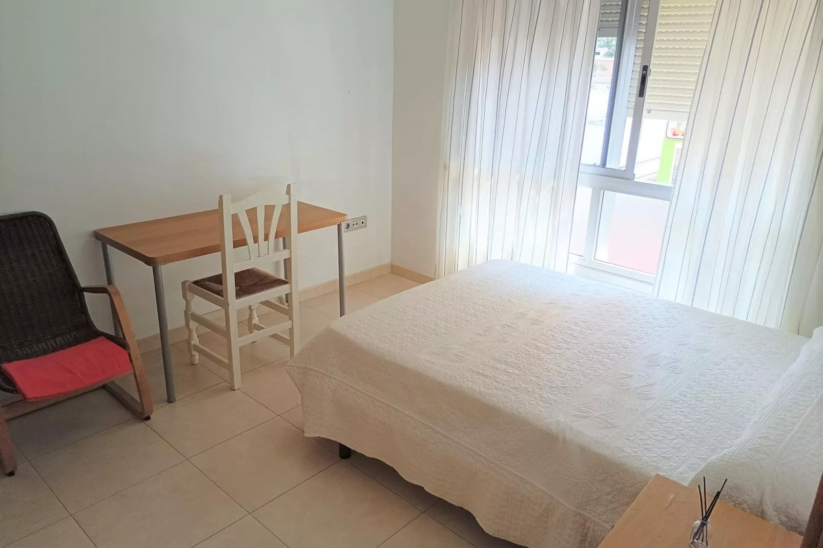 Almeria capital apartamento centrico cerca de la playa-Slaapkamer