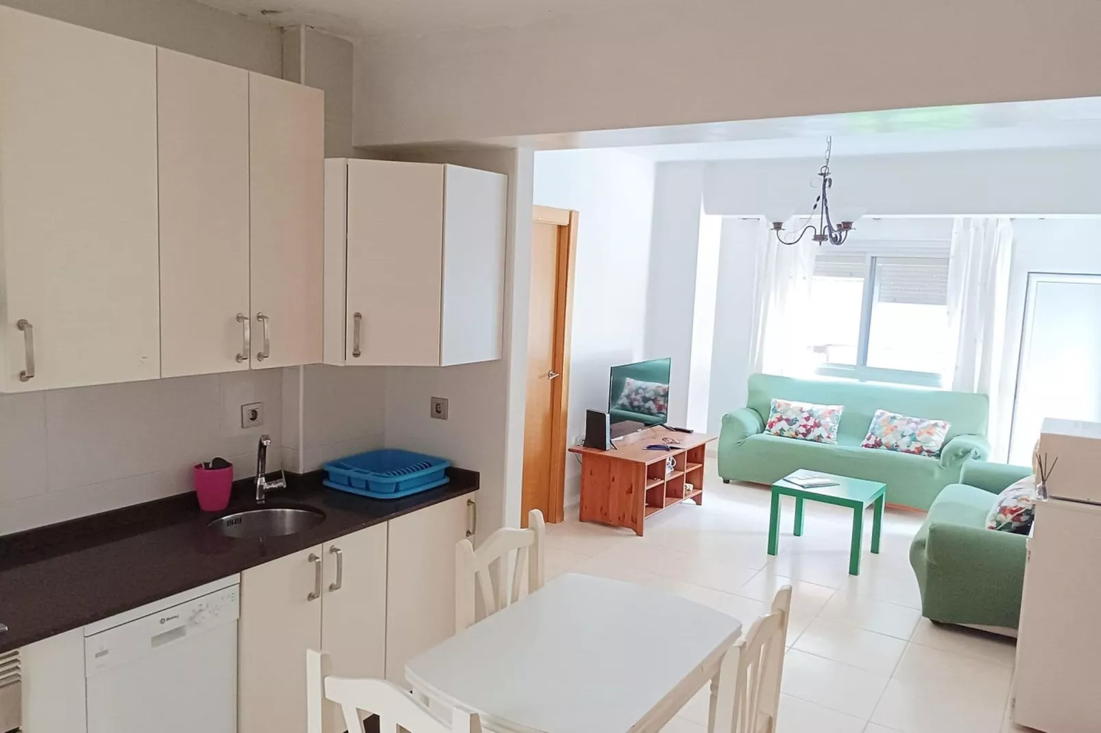 Almeria capital apartamento centrico cerca de la playa-Keuken