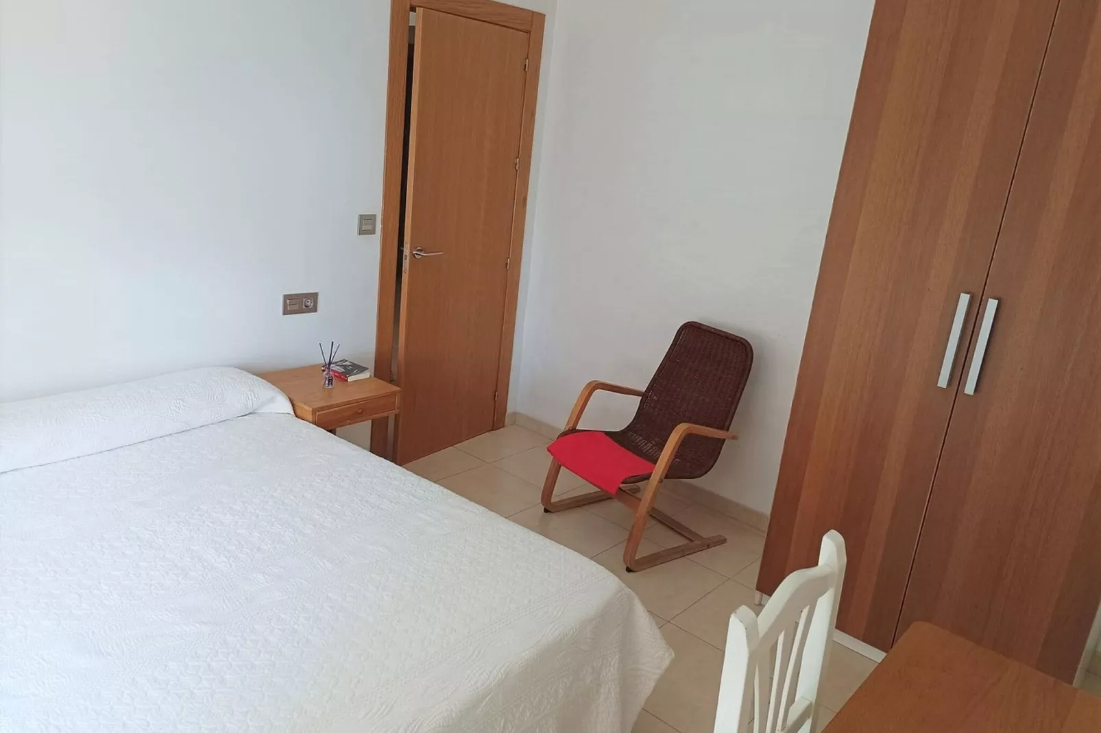 Almeria capital apartamento centrico cerca de la playa-Slaapkamer