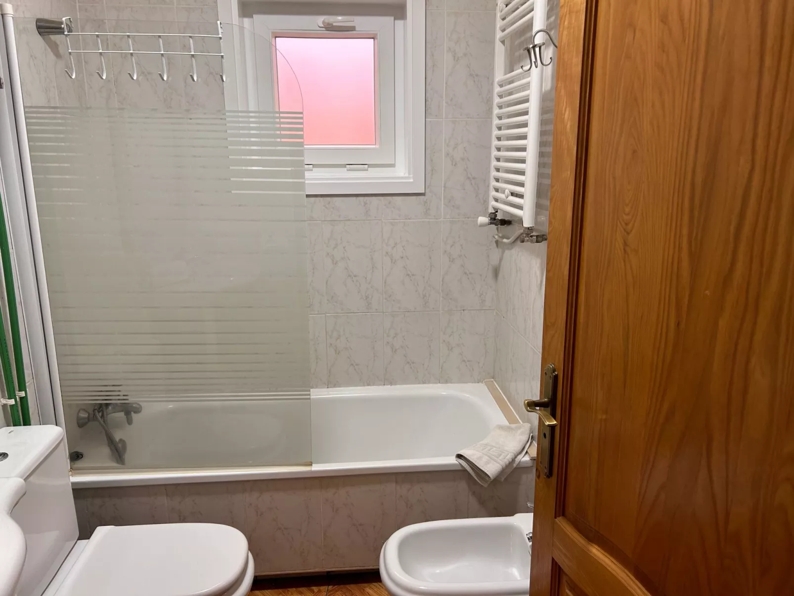 Apartment mit Balkon und Meerblick-Binnen