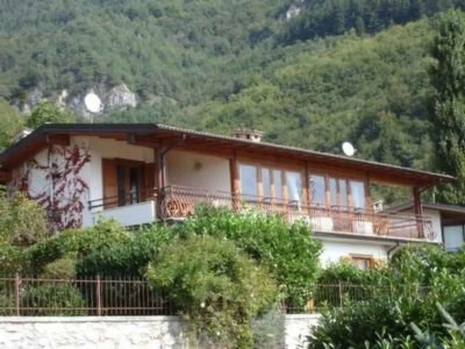 Haus Bella Vista-Buiten