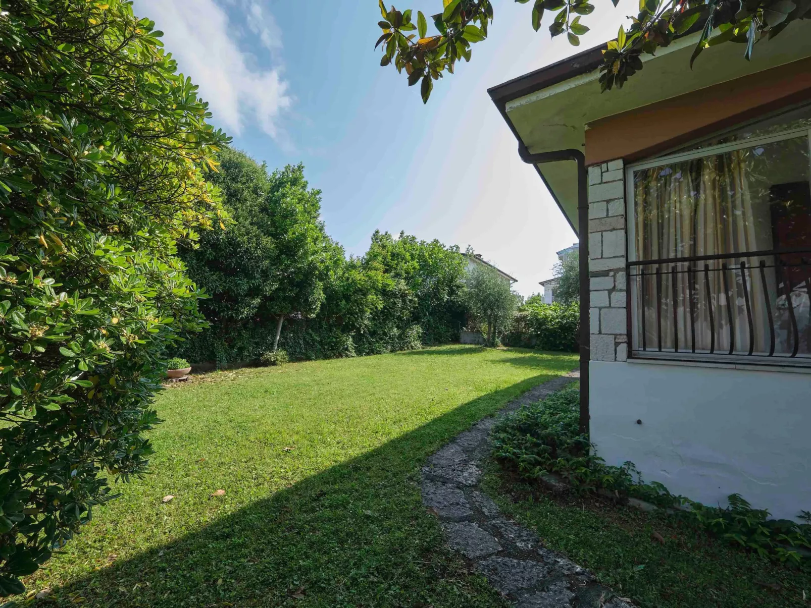 Mit Seeblick und privatem Garten-Buiten