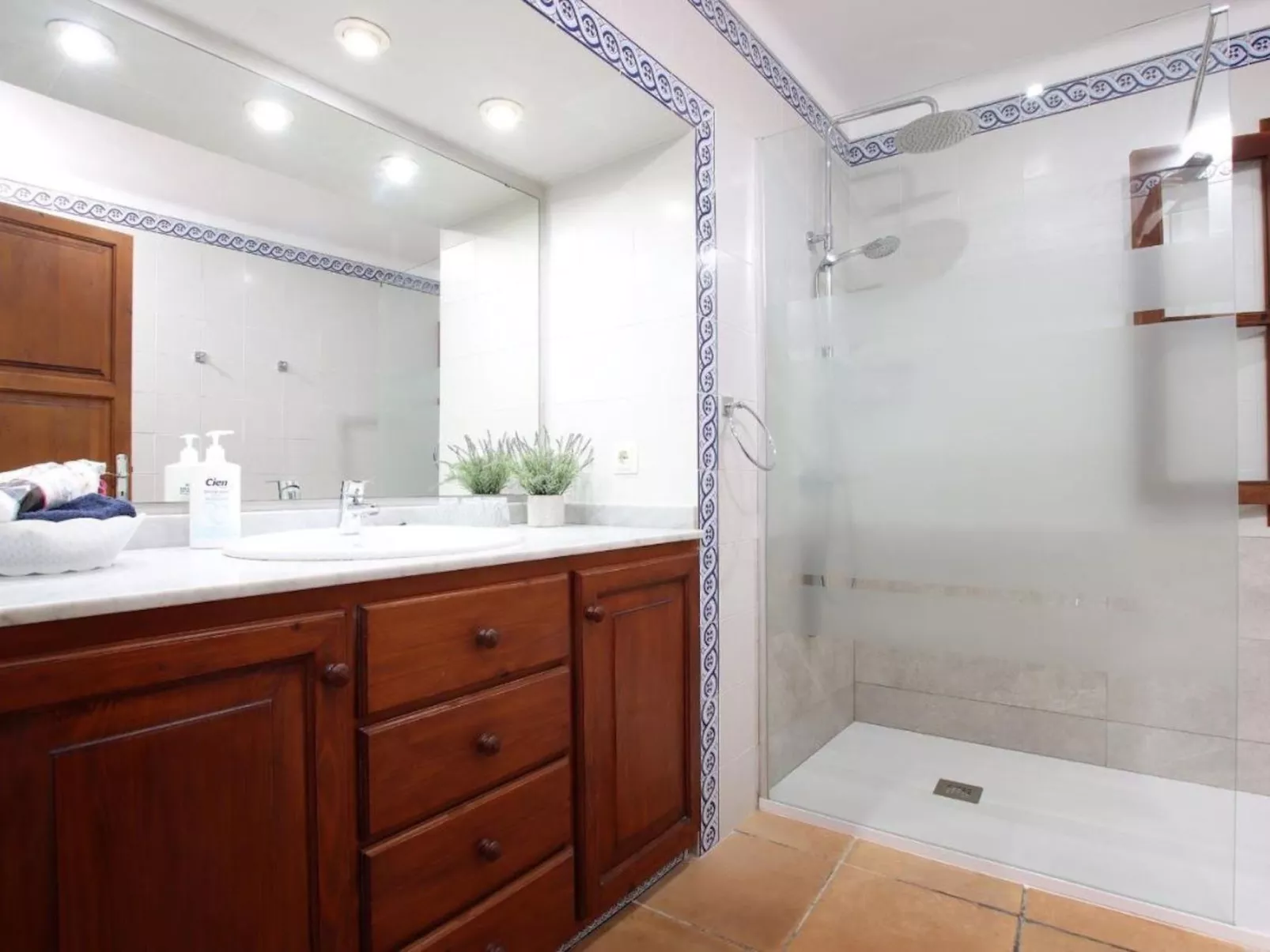 Villa Camp Redo-Binnen