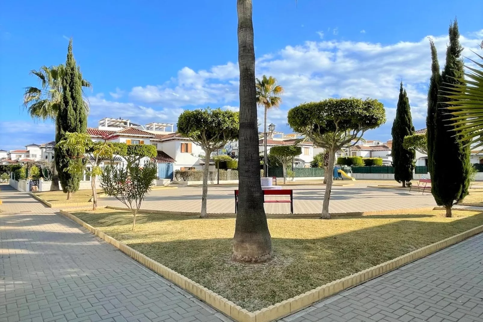 Apartamento Planta Baja con terraza-Gebieden zomer 1km