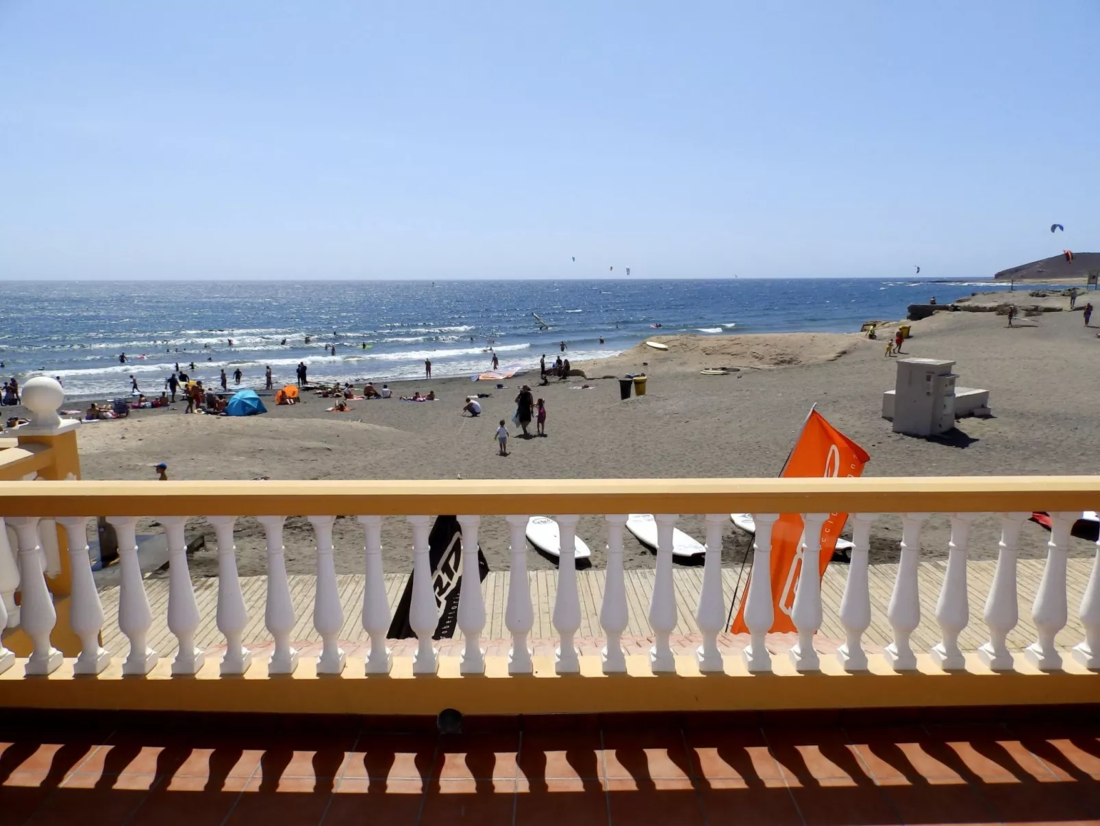 Haus mit Wifi und Terrasse direkt am Strand-Buiten