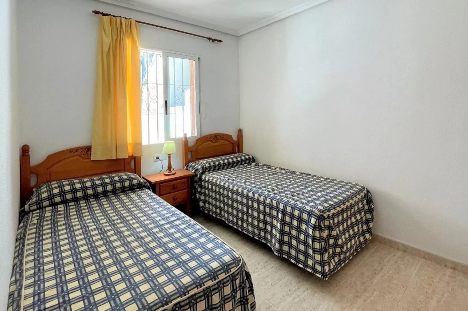 Apartamento planta 1ª o 2ª con terraza