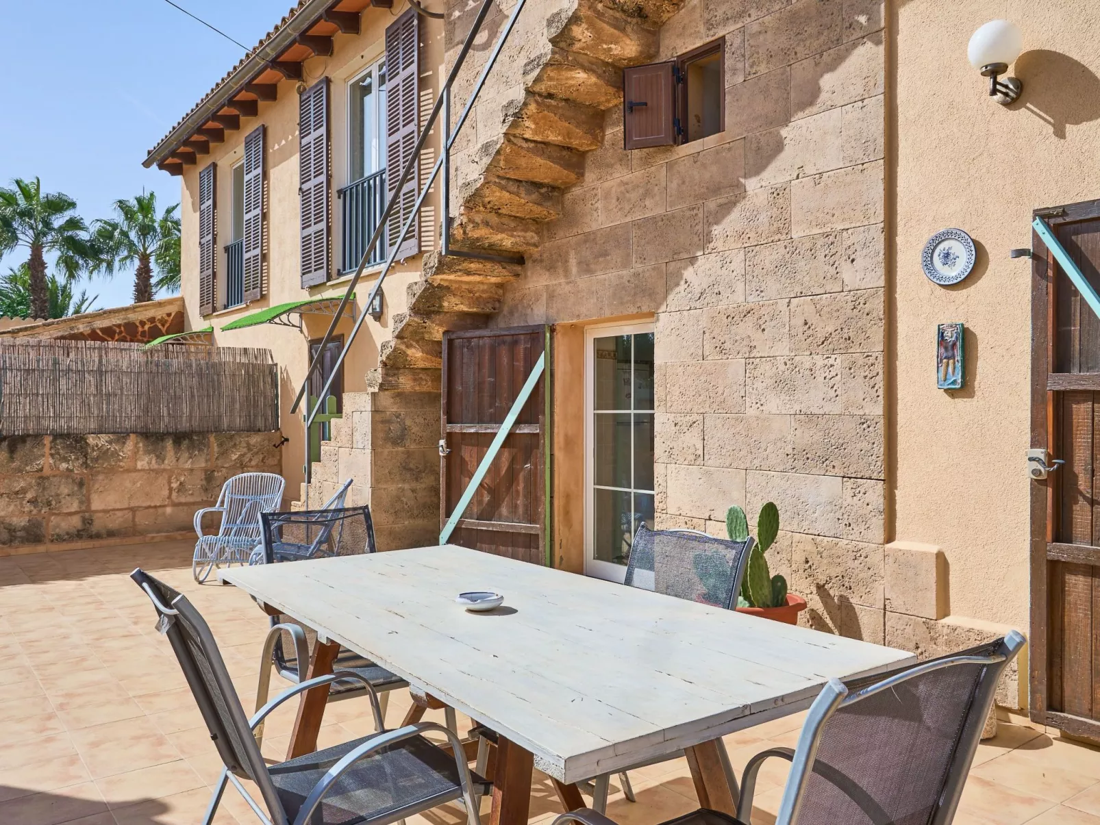 Villa mit privatem Pool-Buiten