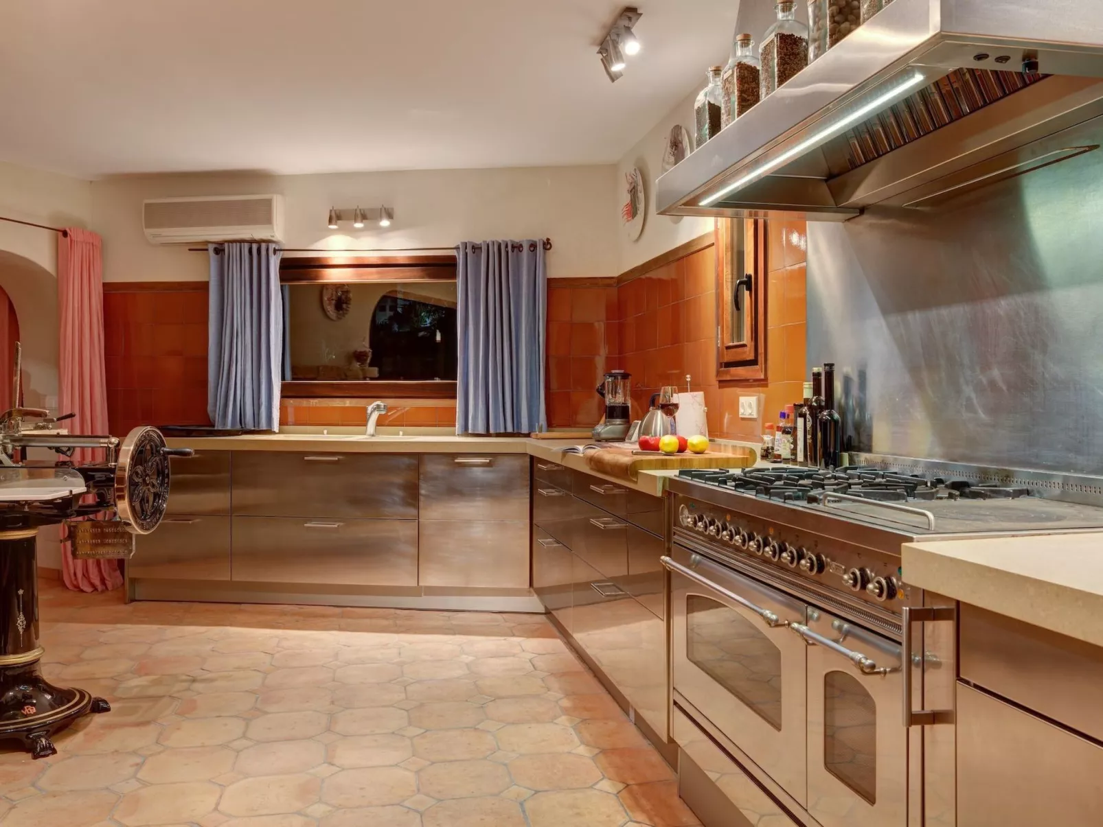 Villa Mistral Montiboli bei Buccara-Image-tags.info