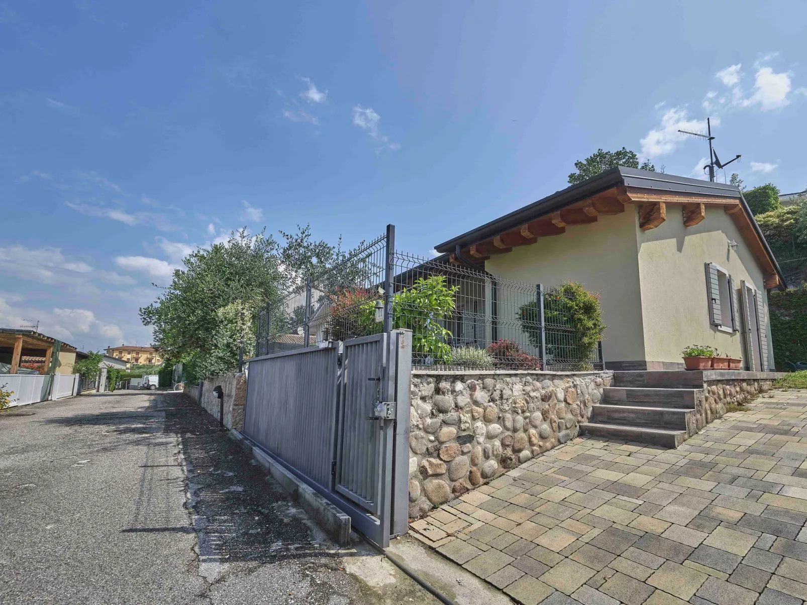 Schönes Ferienhaus Villetta Batik-Buiten