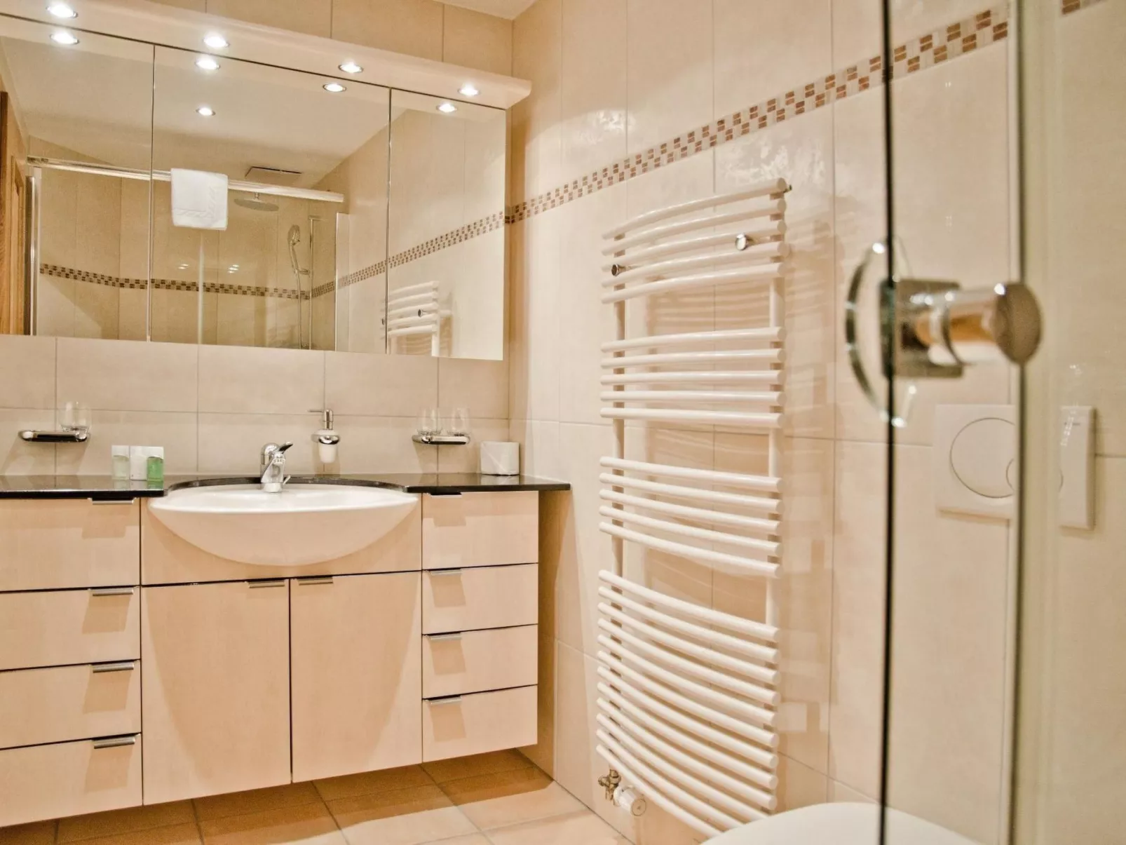 Apartment Paradise-Binnen