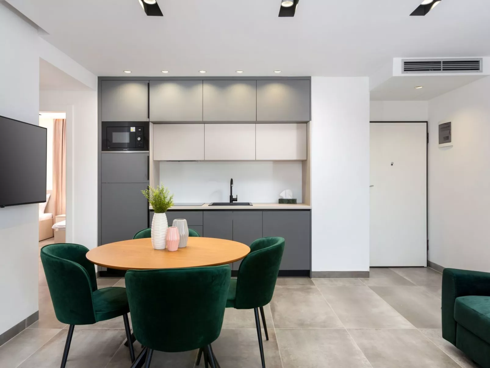 "A'more Bijeca" direkt am Strand