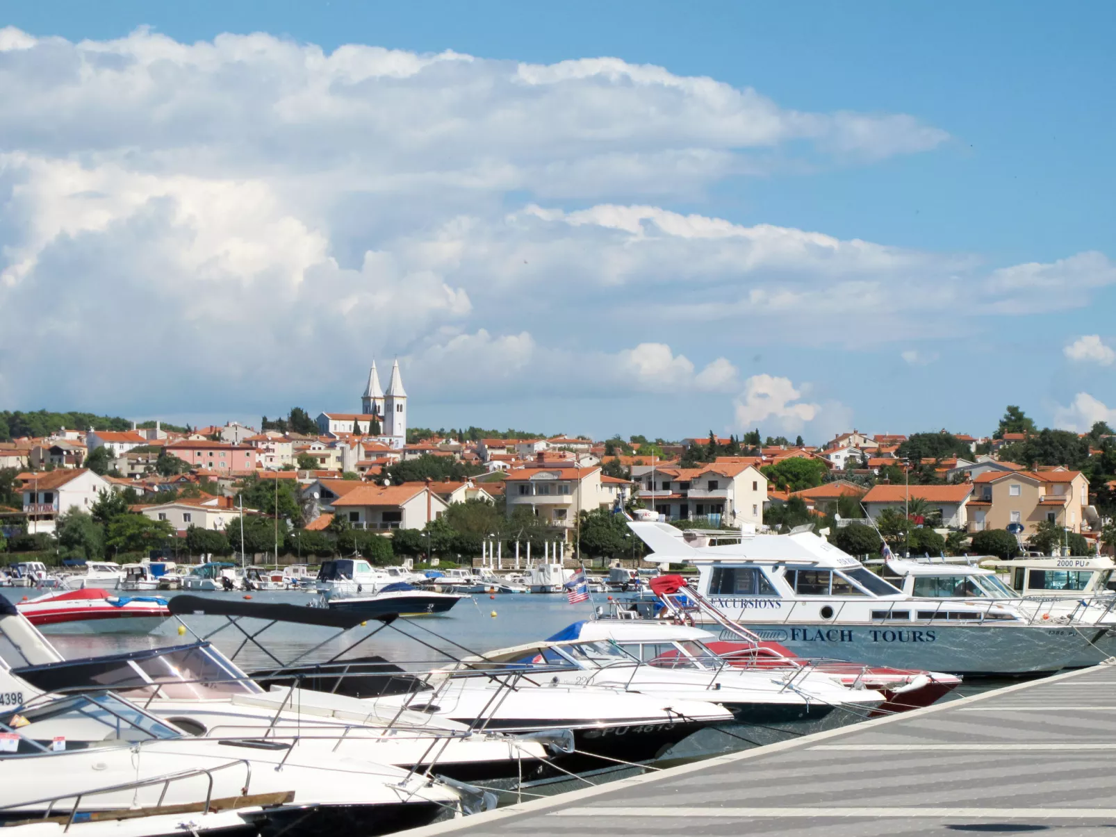 Ferienvilla "Luxury Villa Tara" mit beheiztem Pool-Omgeving