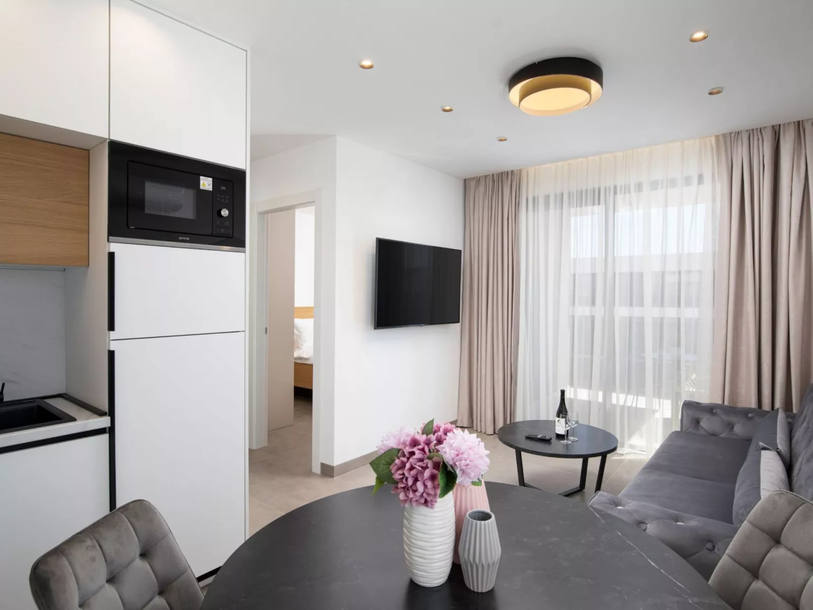 Amore Bijeca - B4-Binnen