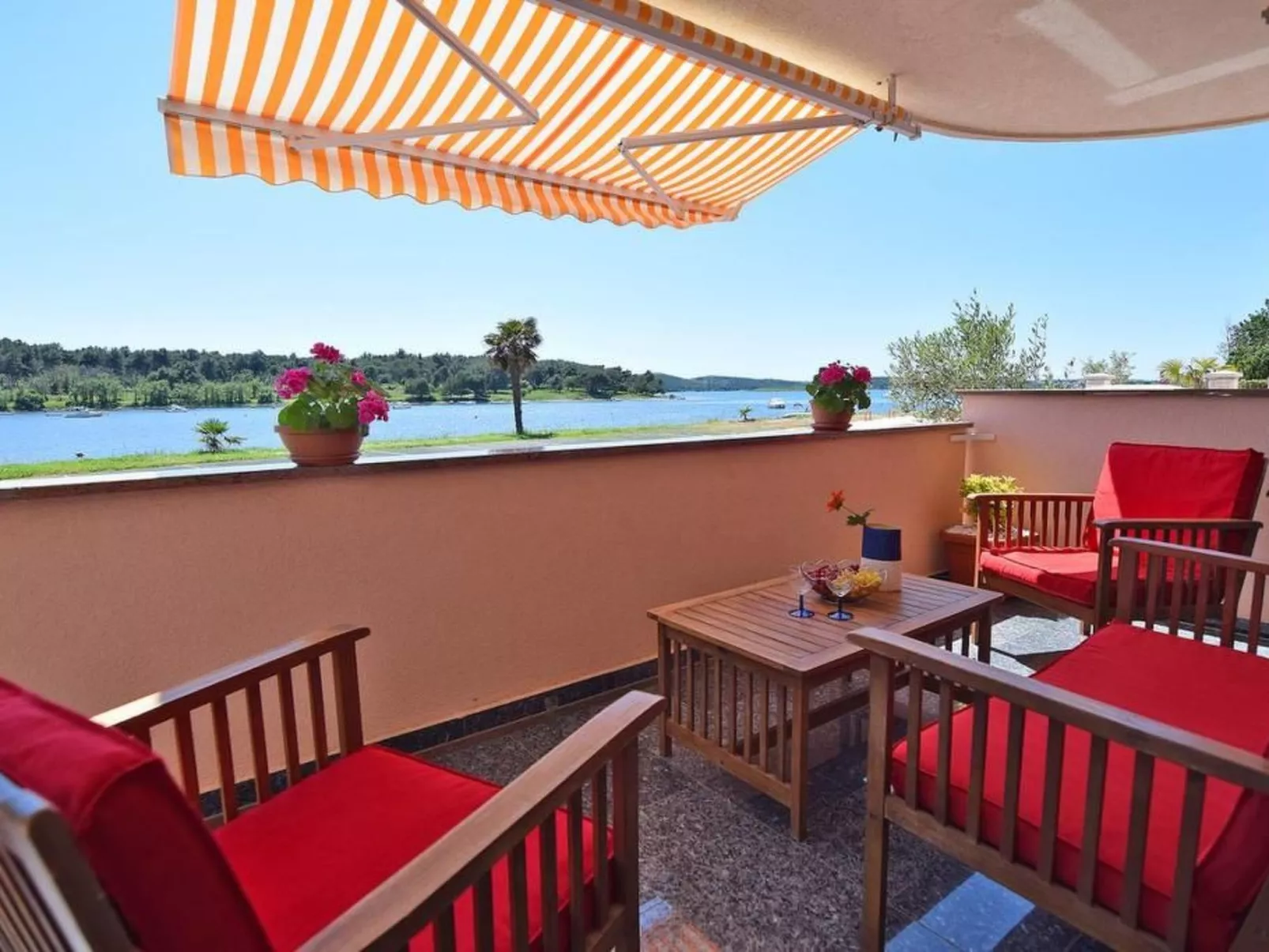 Modernes und komfortables Wohnen in der Wohnung-Image-tags.info