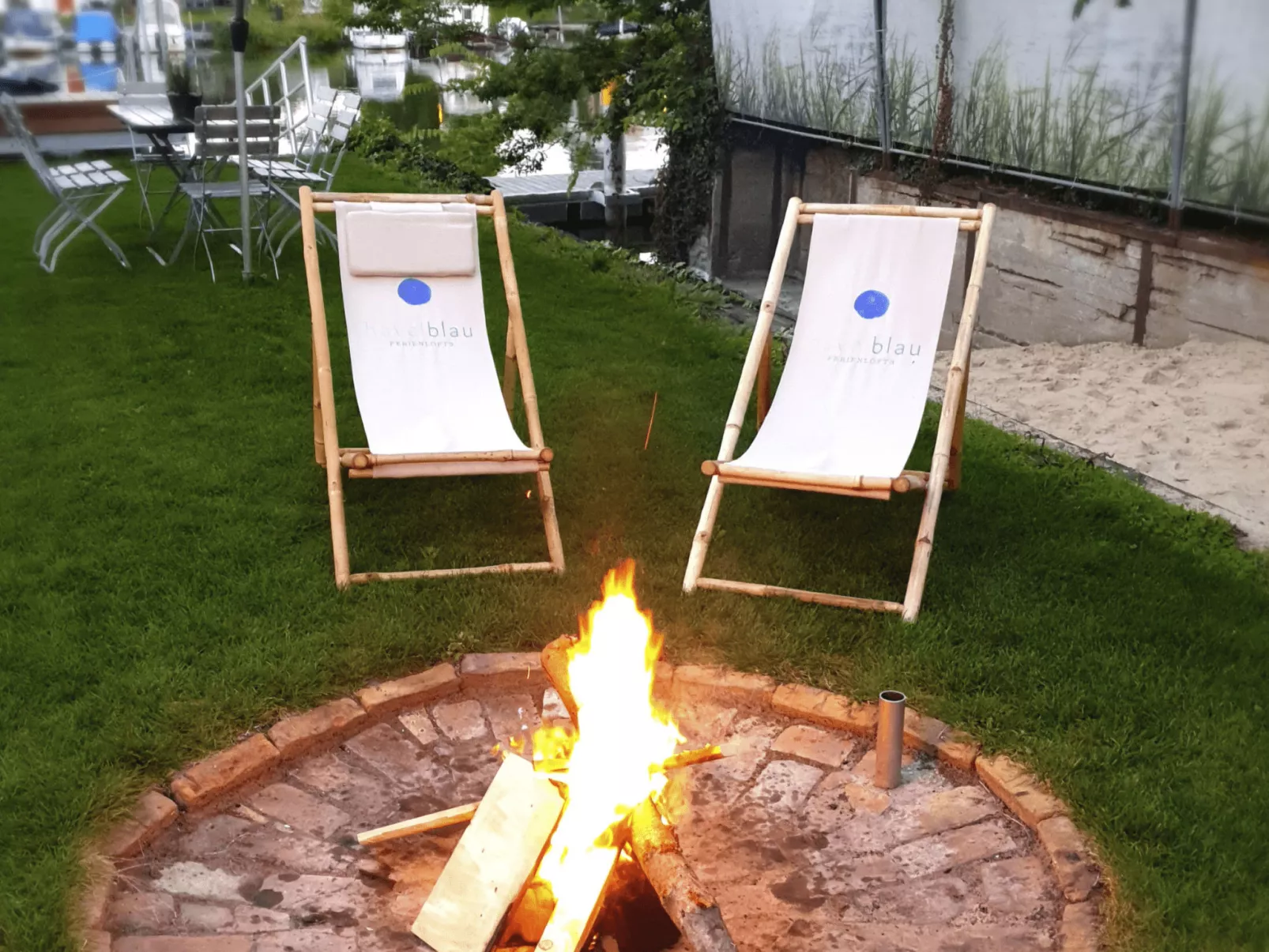 Wohnung in Brandenburg An Der Havel mit Grill, Terrasse und Garten-Buiten