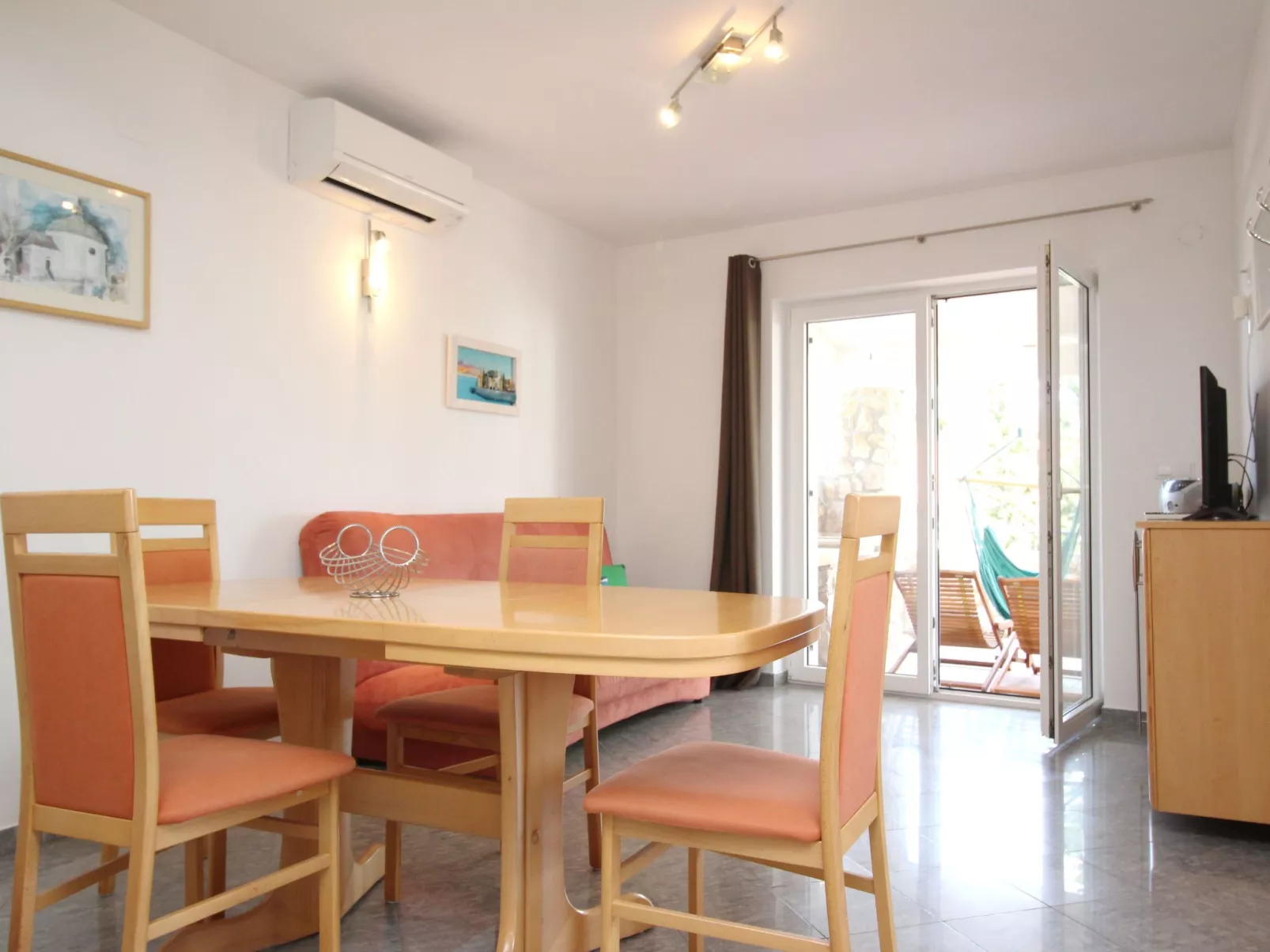 Appartement in Baška mit Eigener Terrasse