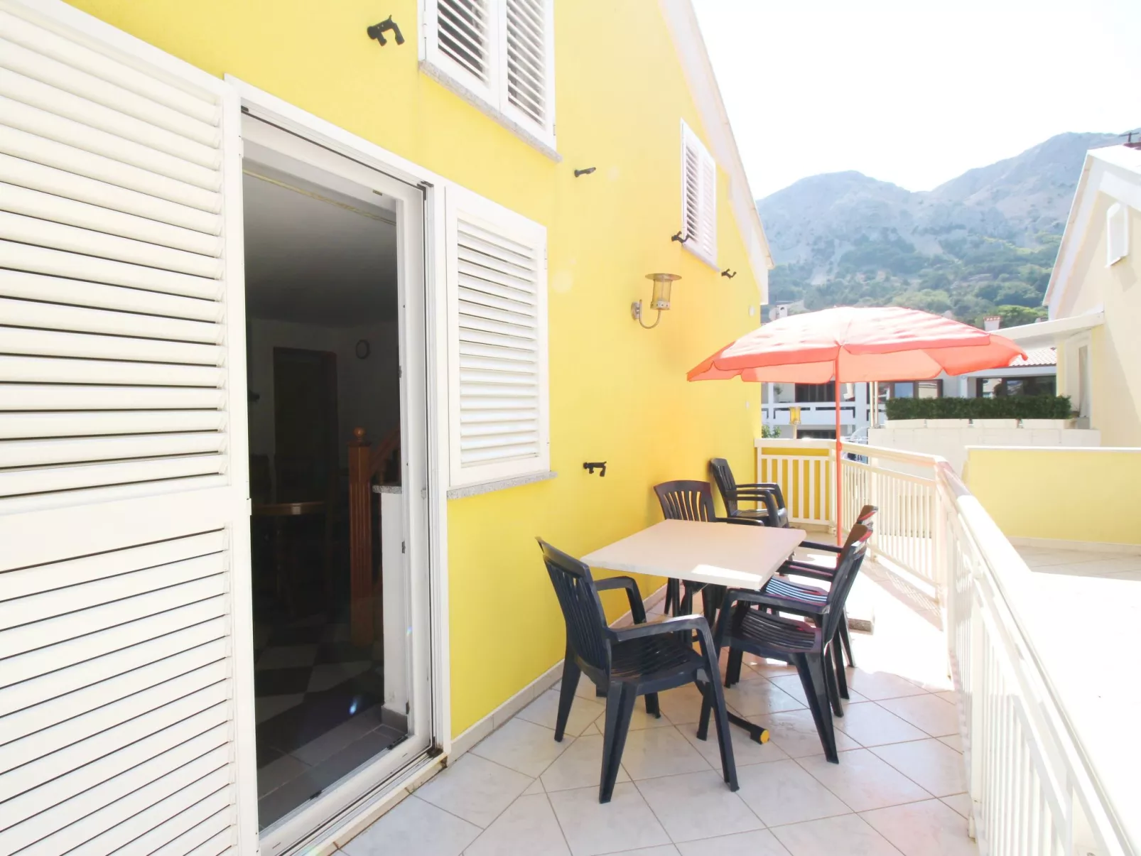 Appartement in Baška mit Eigener Terrasse-Buiten