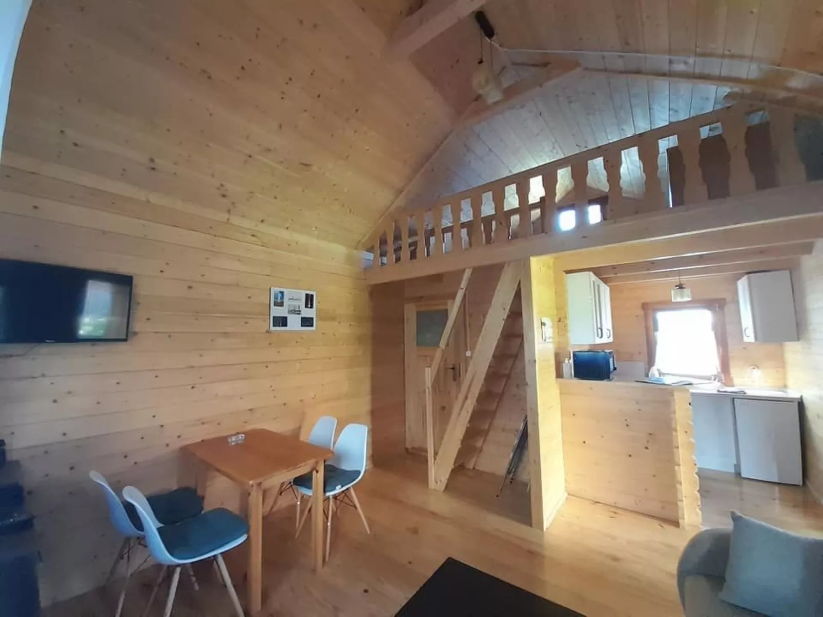 Haus in Karsibór mit Grill, Terrasse und Garten-Binnen