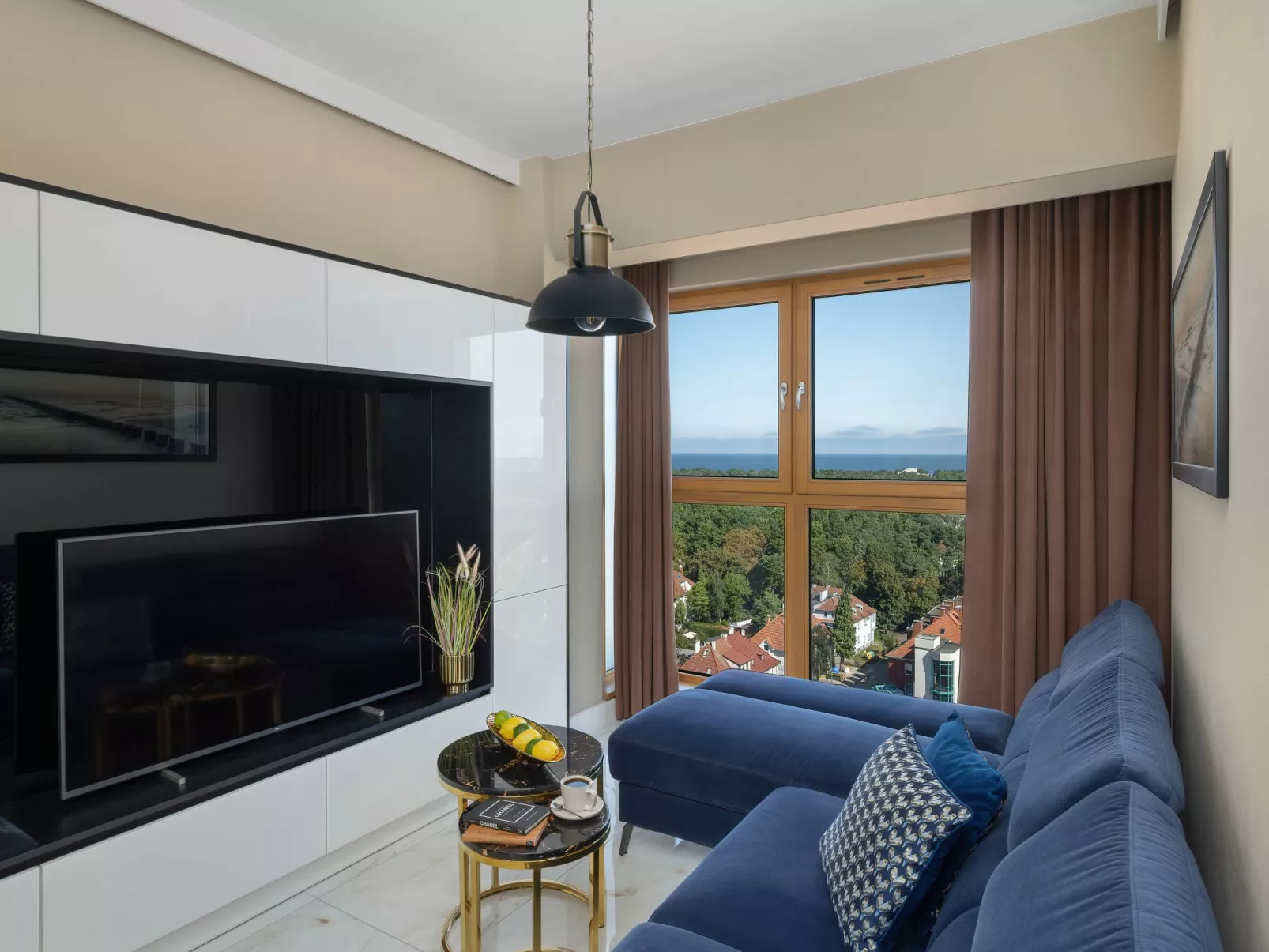 "Platan Tower 113"-Binnen