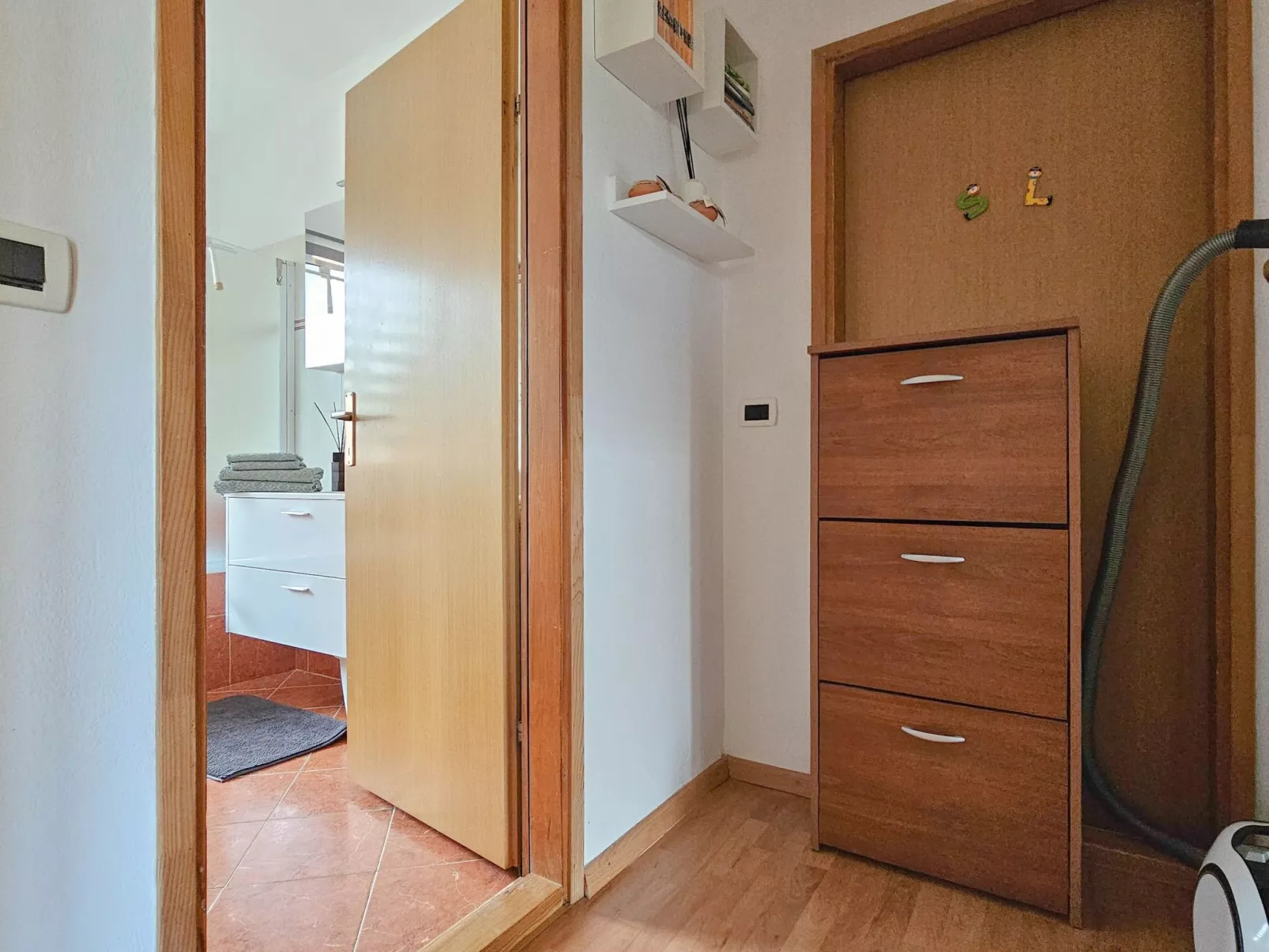 Für 4 Personen ca. 40 m&sup2; in Novigrad, Adriaküste Kroatien (Westküste von I-Binnen