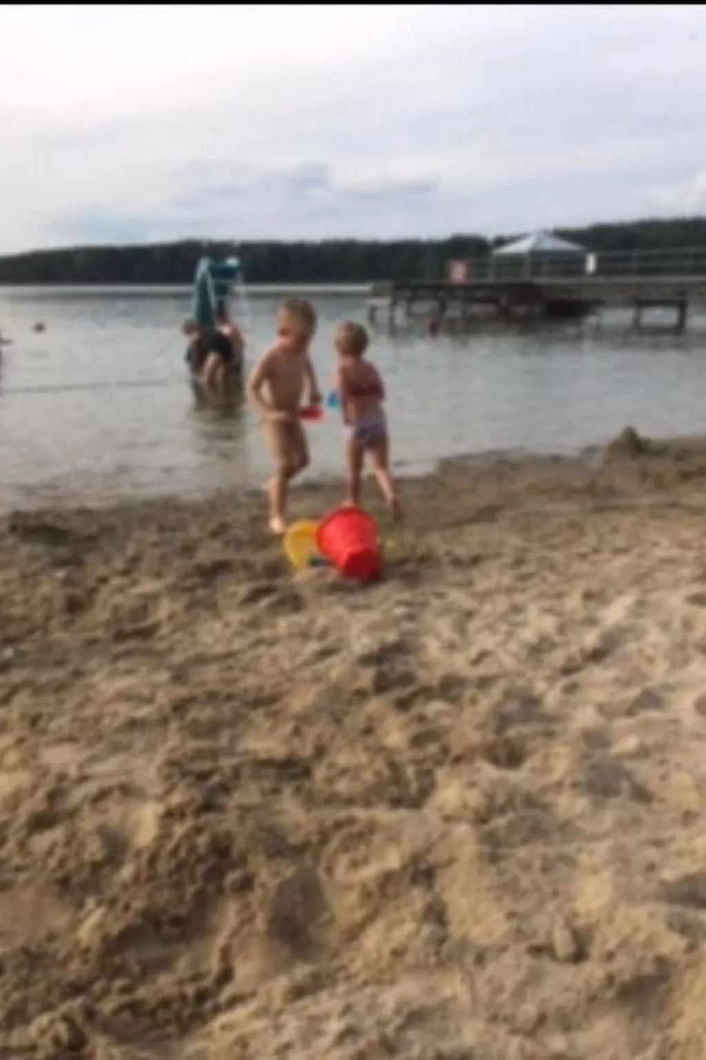 Ganzjahreshäuschen - gelb-Buiten