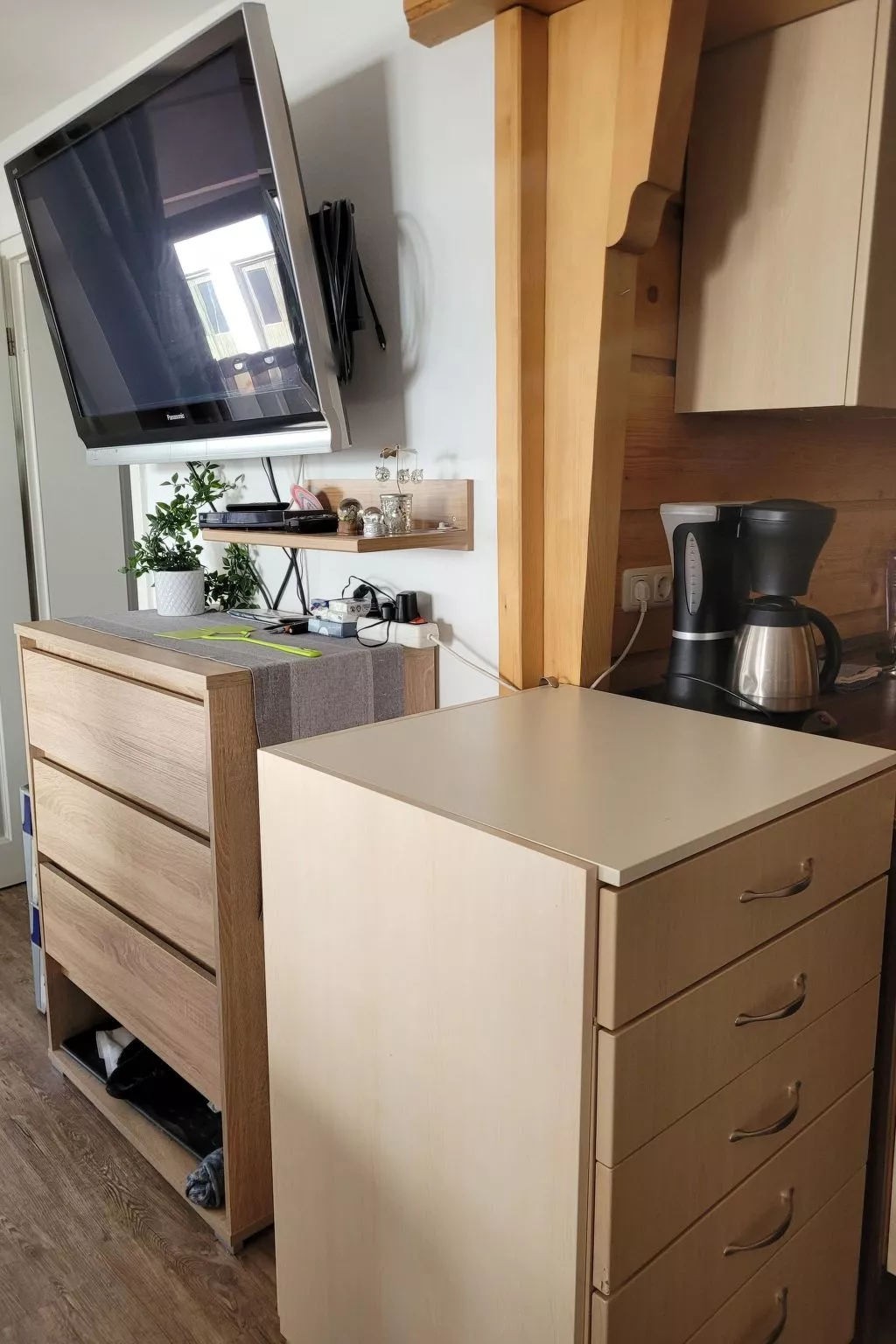 Bergwiese mit Balkon-Binnen