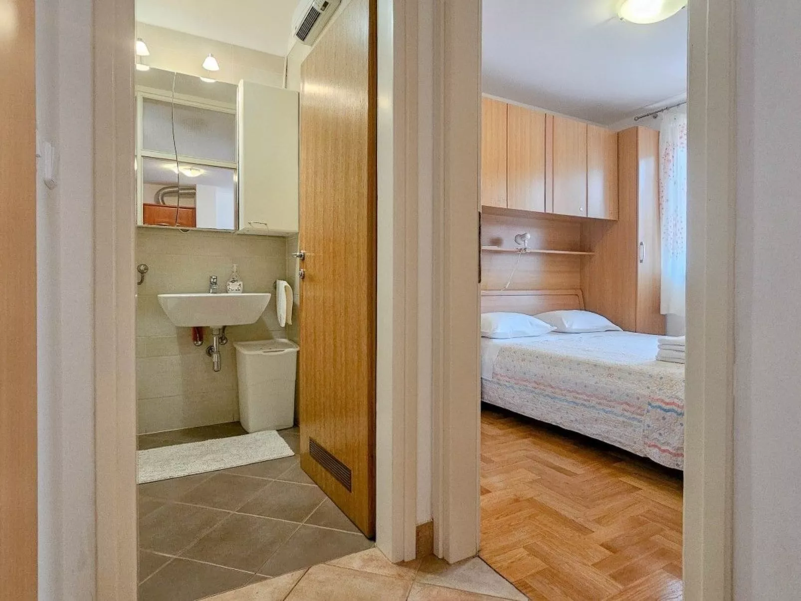 Wohnung "Senka" direkt am Strand-Binnen