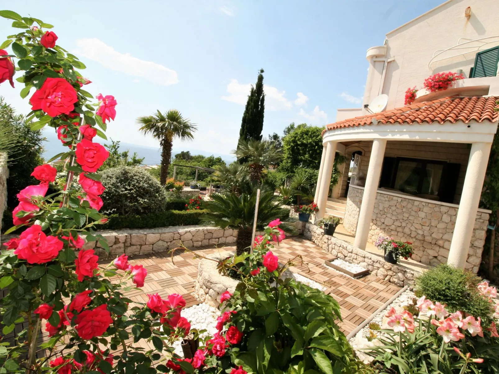 Villa Margitta mit Pool, Tennisplatz und Meerblick-Buiten