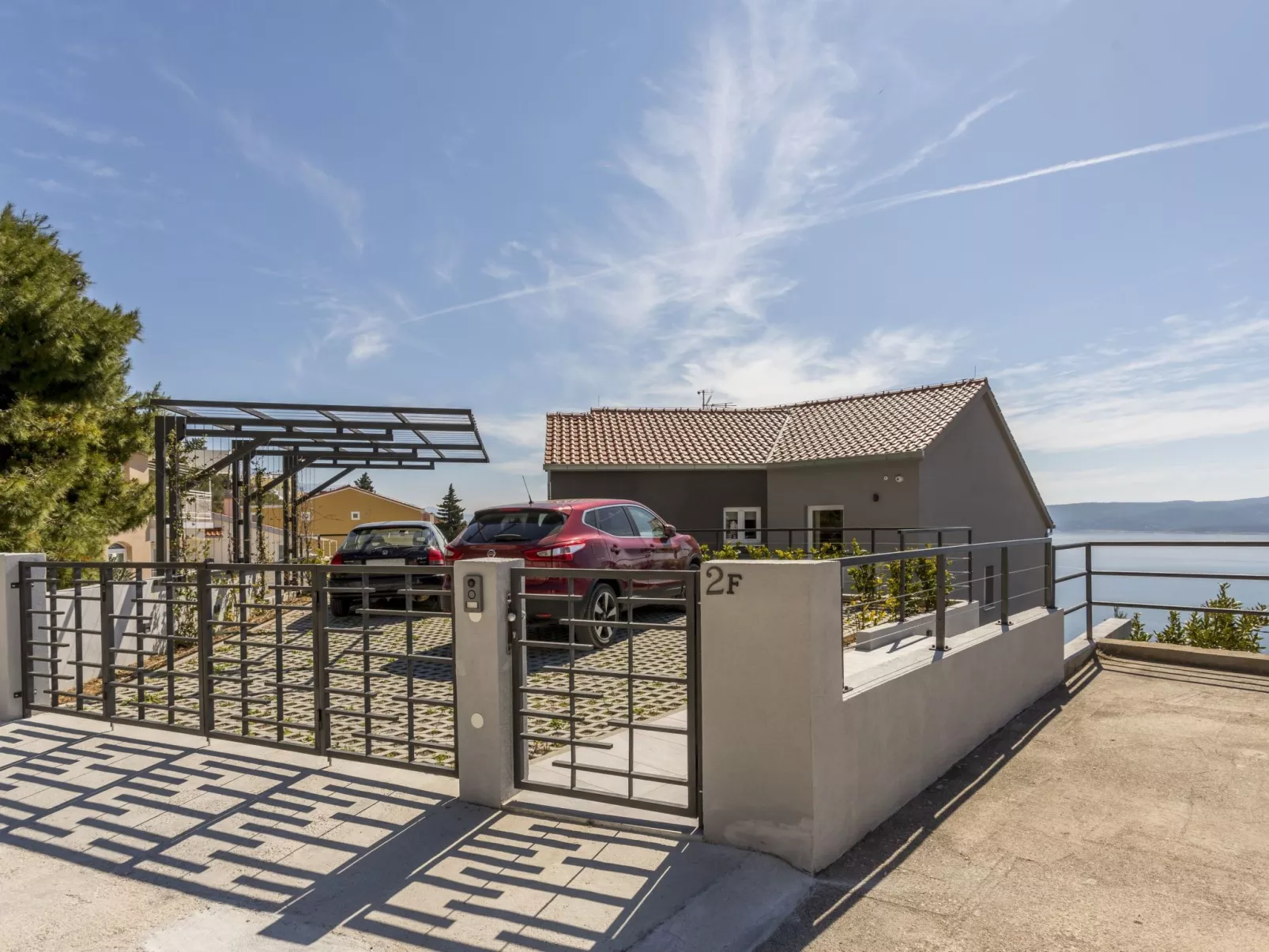 In Mimice mit tollem Pool und Meerblick-Image-tags.info