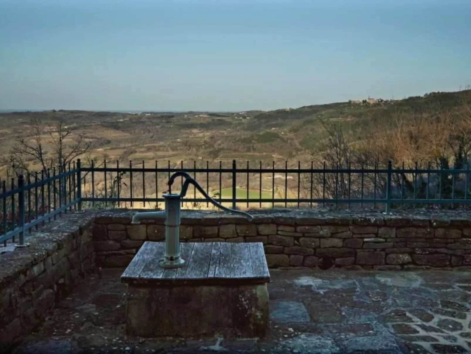 In Kostanjica mit Grill, Terrasse und Garten-Image-tags.info