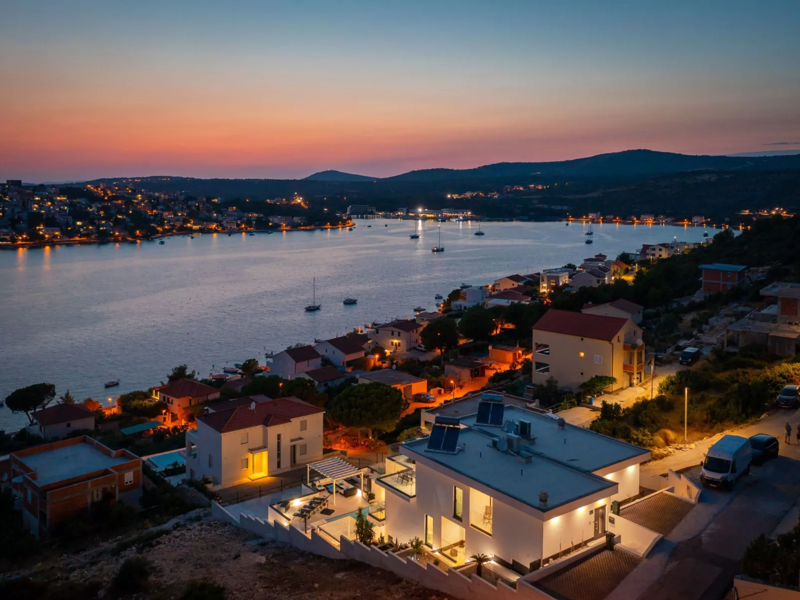 In Dvornica mit Privatem Pool-Buiten