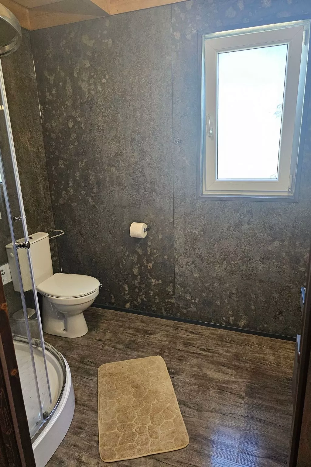 "Brown House" mit eigener Terrasse-Binnen