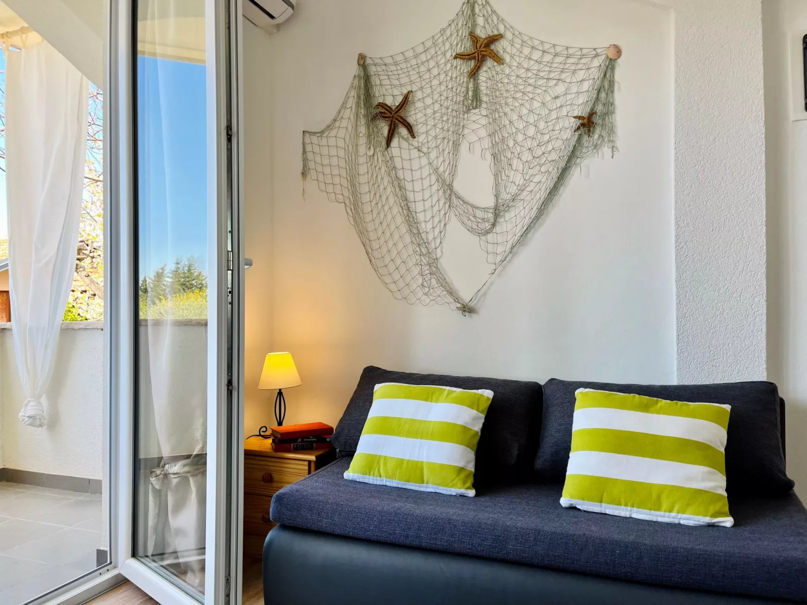 Neugebaute Wohnung im Erdgeschoss-Binnen