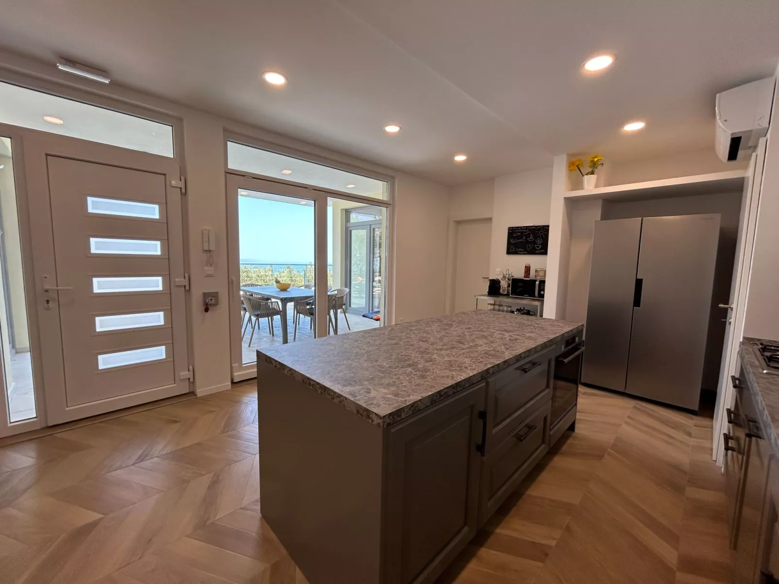 Villa Olivia mit Pool - Spielplatz - Meerblick-Binnen